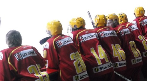 Play-off juniorov: Trenčania vyhrali v Bratislave a ujali sa vedenia v sérii