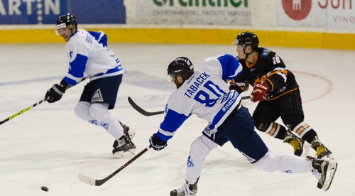Bol draftovaný do NHL, no stal sa hviezdou v domácich súťažiach