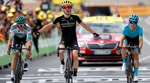 Víťazom 12.etapy Yates. Sagan splnil cieľ a ovládol rýchlostnú prémiu