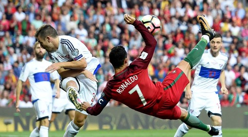 Ronaldo strihol v kvalifikácii takéto nožničky! V čom prekonal Pelého?