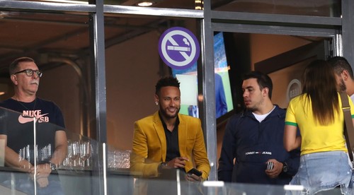 Vydarený žartík na Neymara. Do skrinky mu narafičili hada