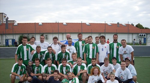 Hokejisti porazili fanklub až po penaltách