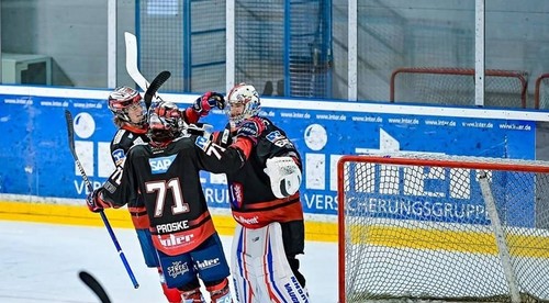 Slovenský brankár strelil gól cez celé klzisko