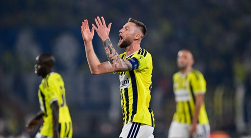 Chaos v Škriniarovom Fenerbahçe! Tréner po zápase rezignoval, prezident jeho koniec odmietol