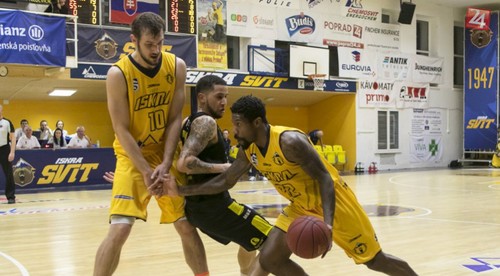 Svit uhájil domácu palubovku proti Handlovej