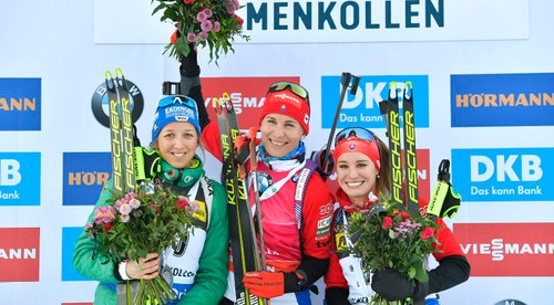 Fantastická víťazná rozlúčka Kuzminovej aj s glóbusom v Holmenkollene. Fialková tretia!