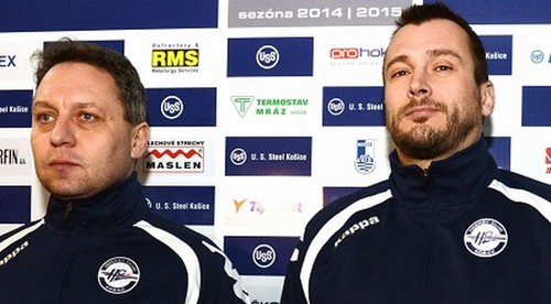 Trénerom Oceliarov Peter Oremus, jeho asistentom Roman Šimíček