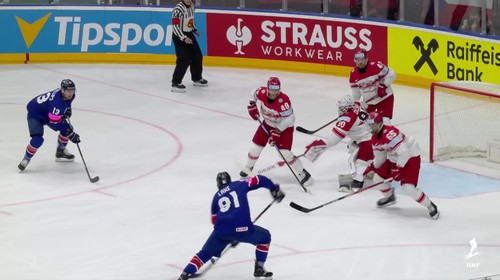 V. Británia - Dánsko 3:4 v A-skupine, dvojgólový Aagaard