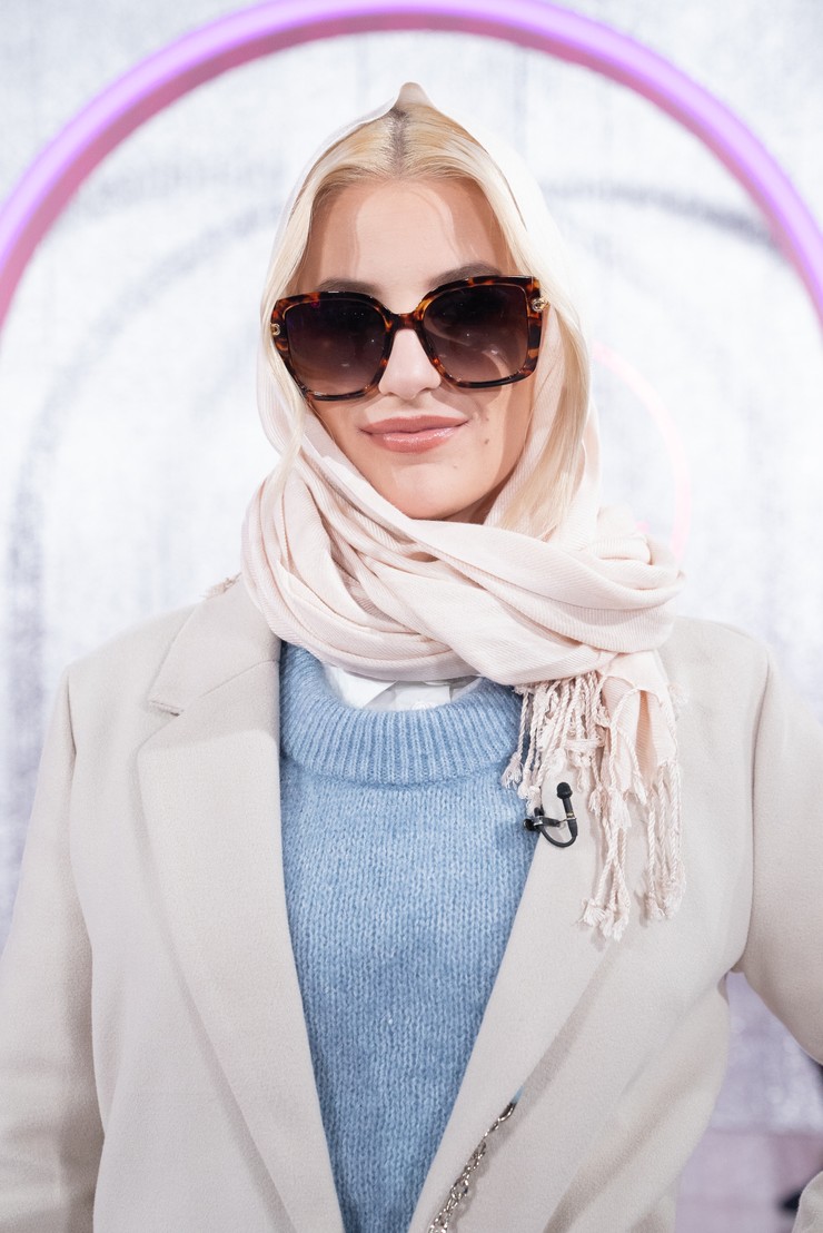 Nákupné maniačky: téma Zahalená až po krk - Sylvia