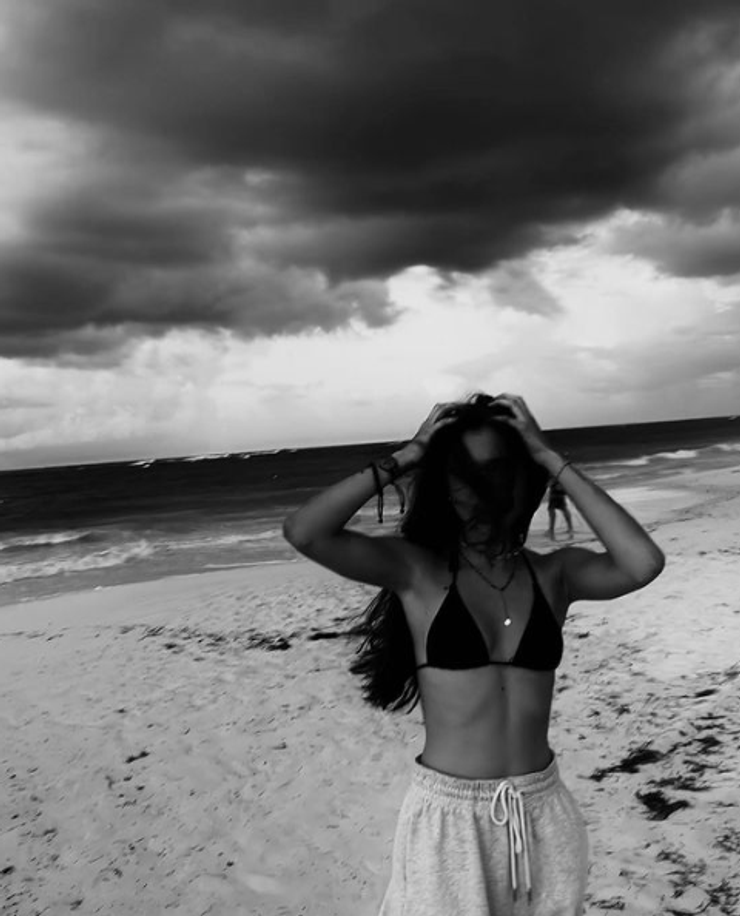 Viktoria Valihorová  