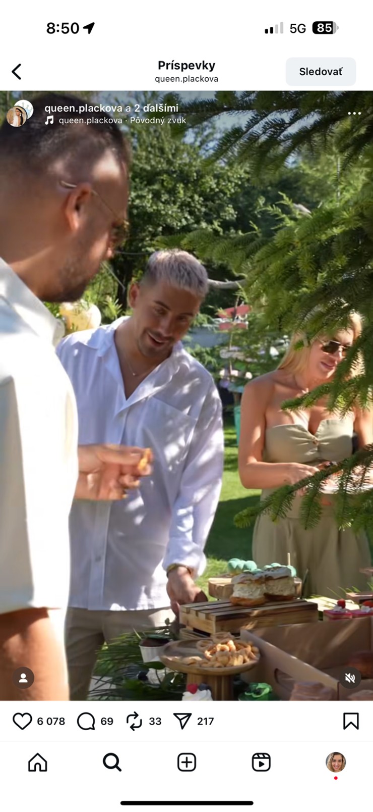 Plačková, syn Dion, narodeninová oslava, luxus, dinosaurus