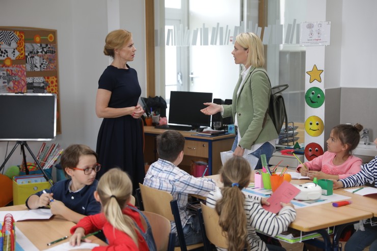 Diana Mórová a Miroslava Partlová- Bola raz jedna škola