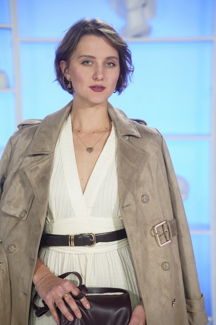 Nákupné maniačky: téma Ako po masle - Lucia