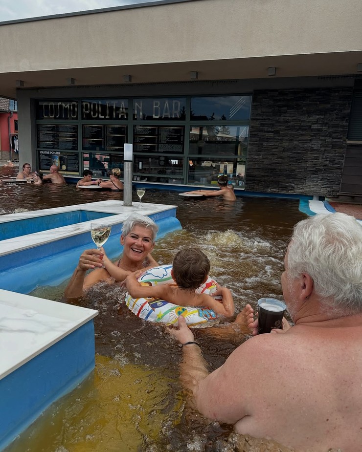 Erika Barkolová (2)