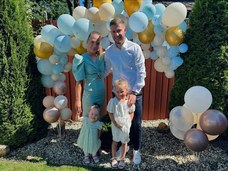 Matúš Sukeľ s rodinkou