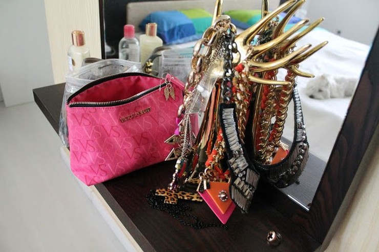 TOP STAR - Skoncová šatník 4