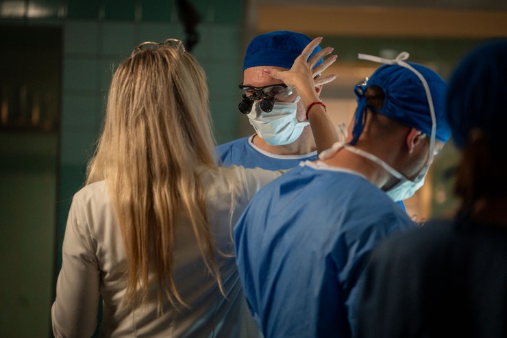 Nemocnica - nakrúcanie scény s dcérou Adama Ondruša