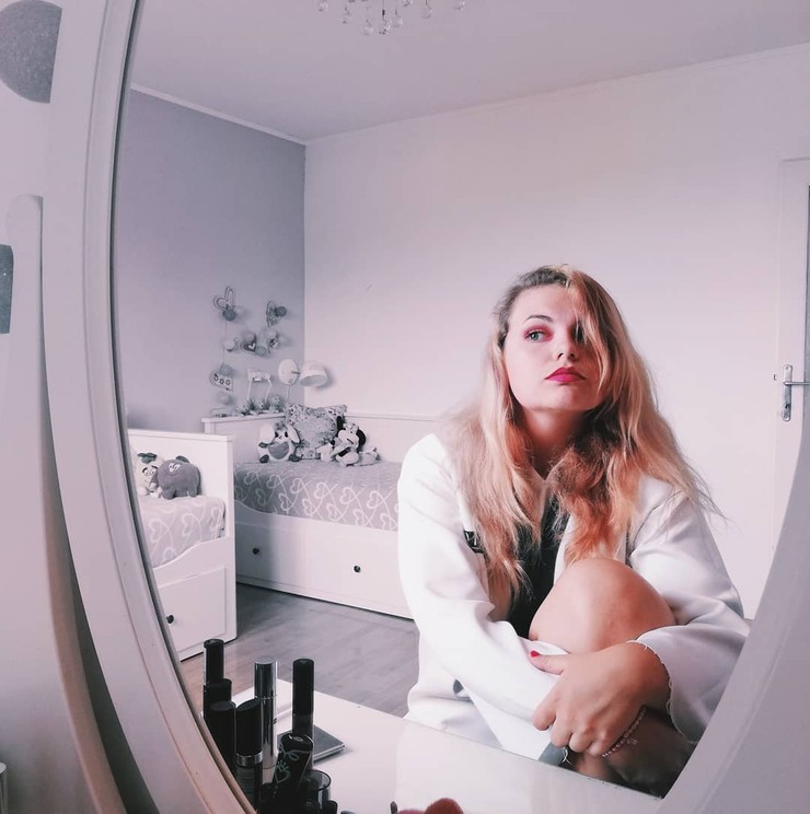 Nový život - Laura Kronauerová