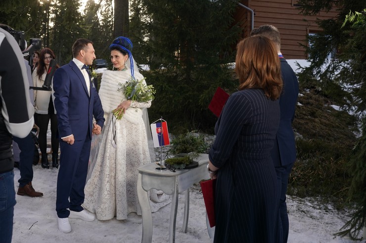 Vezmeš si ma - Luna