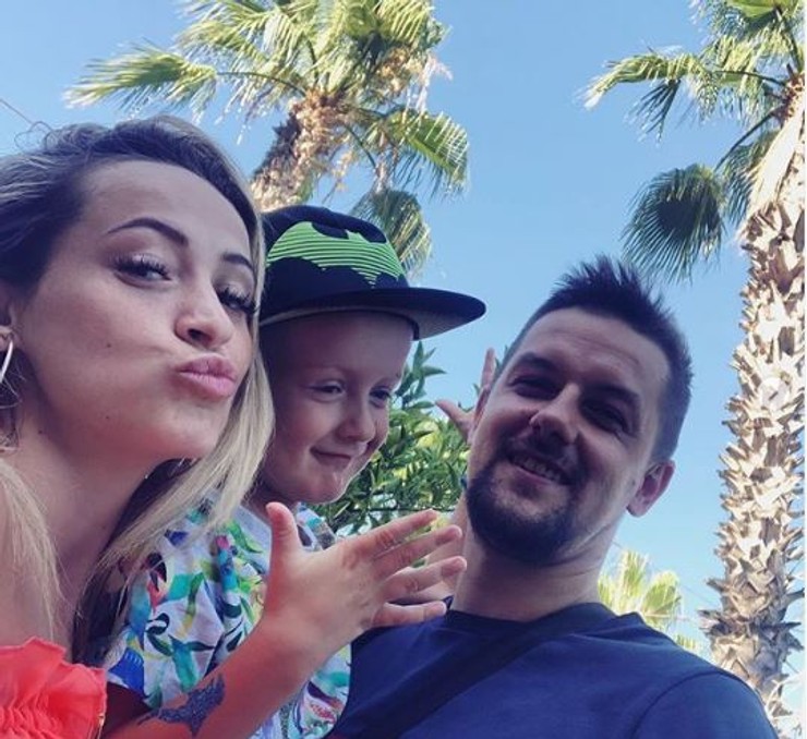 Dominika Mirgová s rodinou