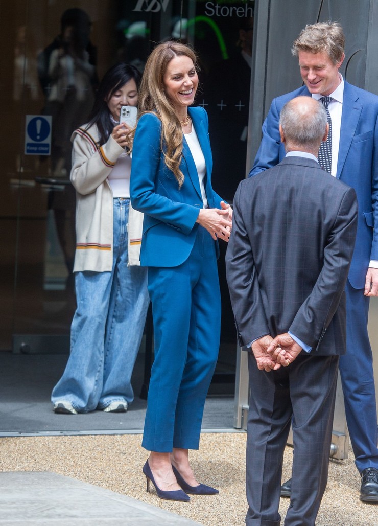 Nákupné maniačky: Modrá farba z filmu Fantastická 4: Prvé kroky - Kate Middleton