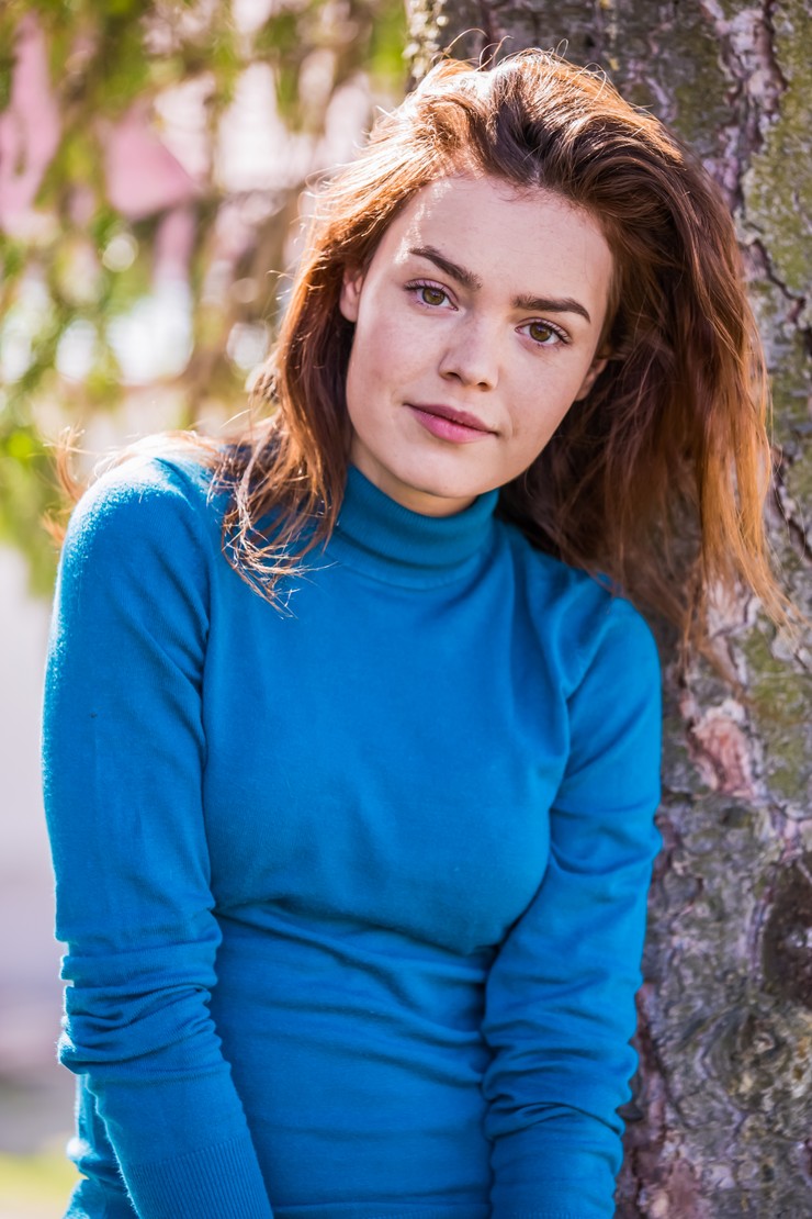 Mary Bartalos počas nakrúcania Trhliny