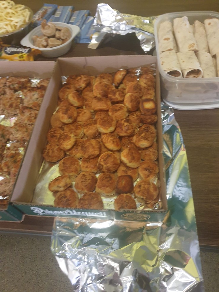 Hranica - Hana Gregorová pripravila kolegom hody