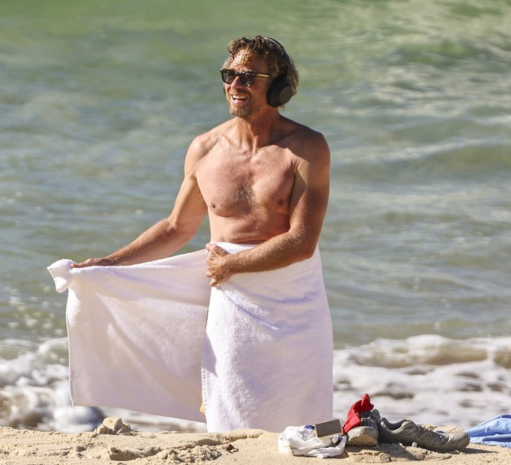 Diabol nosí Pradu - Simon Baker alias Christian Thompson kedysi a dnes