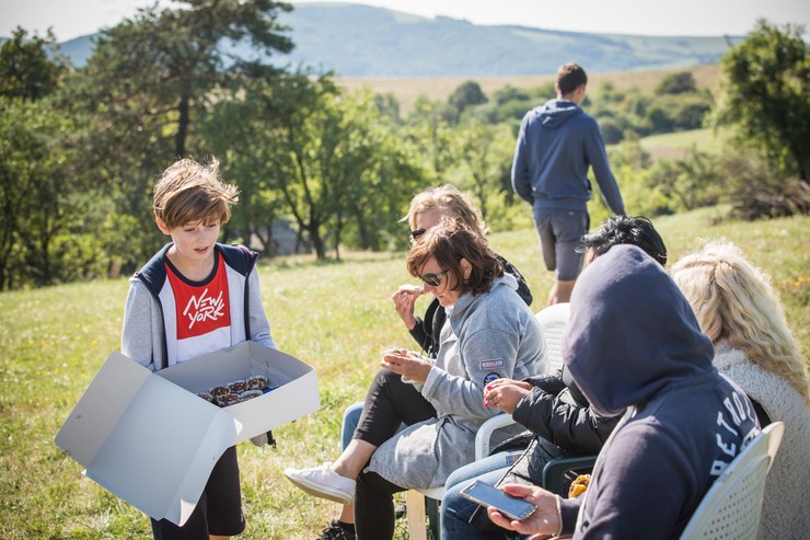 Prázdniny - Narodeninová oslava Markusa s jeho vlastnými koláčikmi