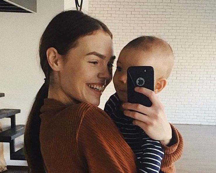 Mary Bartalos a synček Noel