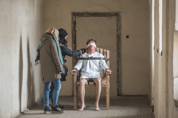 Trhlina - Martin Šalacha ako Walter Fischer