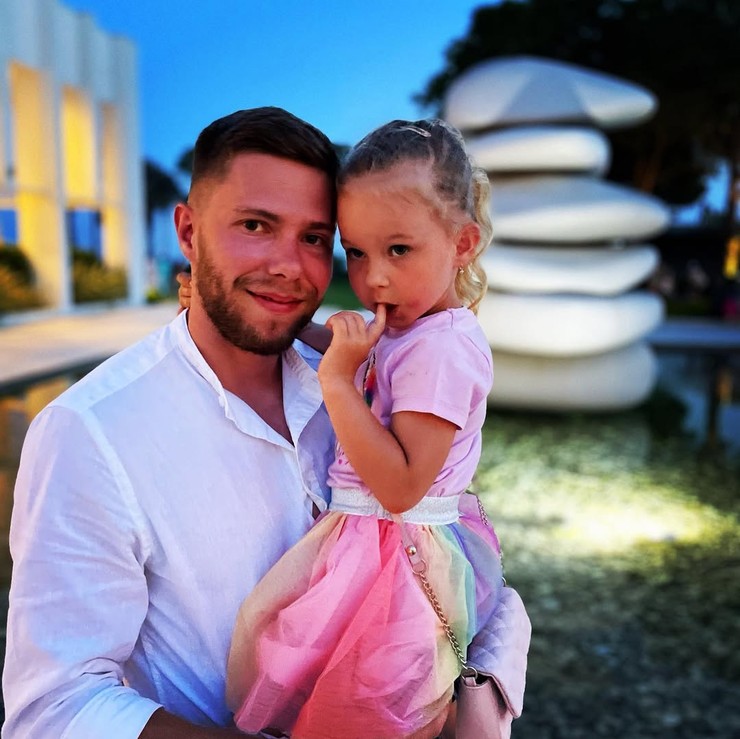 Matúš Sukeľ s rodinkou