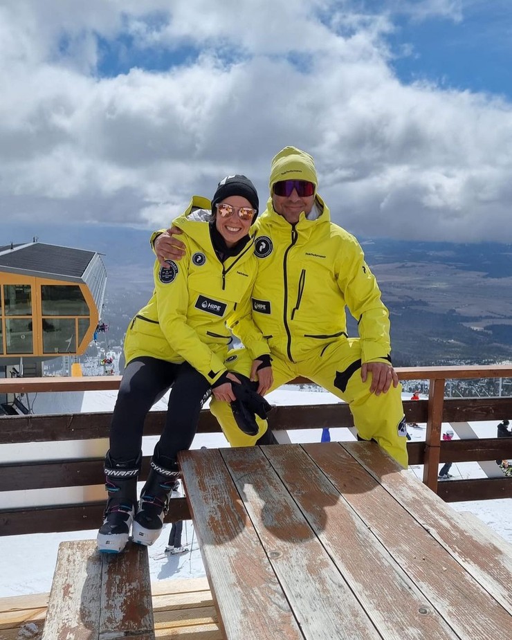 Nela Pocisková na lyžovačke s rodinou