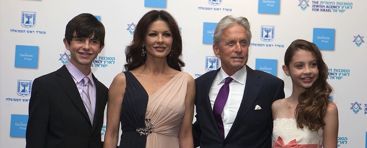 Catherine Zeta-Jones a Michael Douglas s deťmi