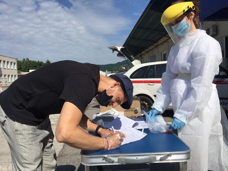 Nový život - testovanie hercov na COVID-19