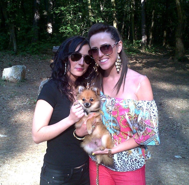 Zuzanita a jej sestra Katarína v roku 2012