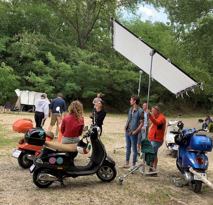 Nakrúcanie Zlatej rybky pri jazere Rovinka 