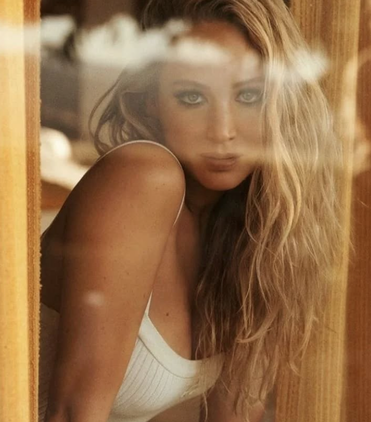 Jennifer Lawrence  