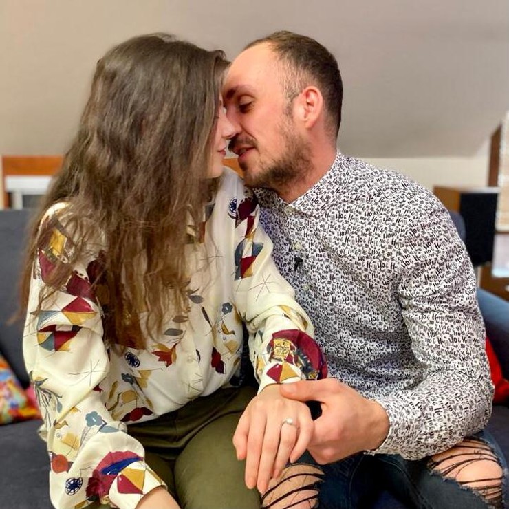 Zásnuby Lea a Poliny v Bez servítky