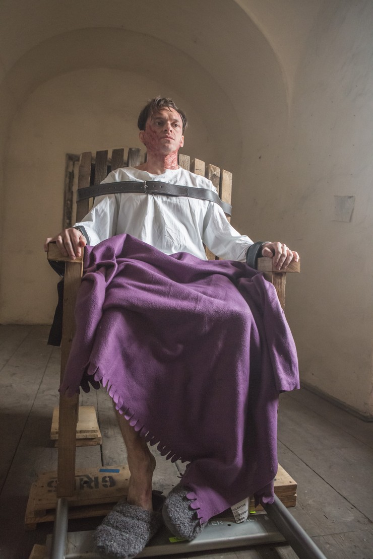 Trhlina - Martin Šalacha ako Walter Fischer