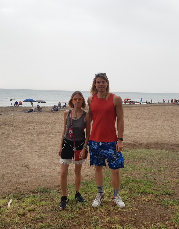 Mama, ožeň ma - sestra zvárača Tomáša Ariko so Sharon (1)