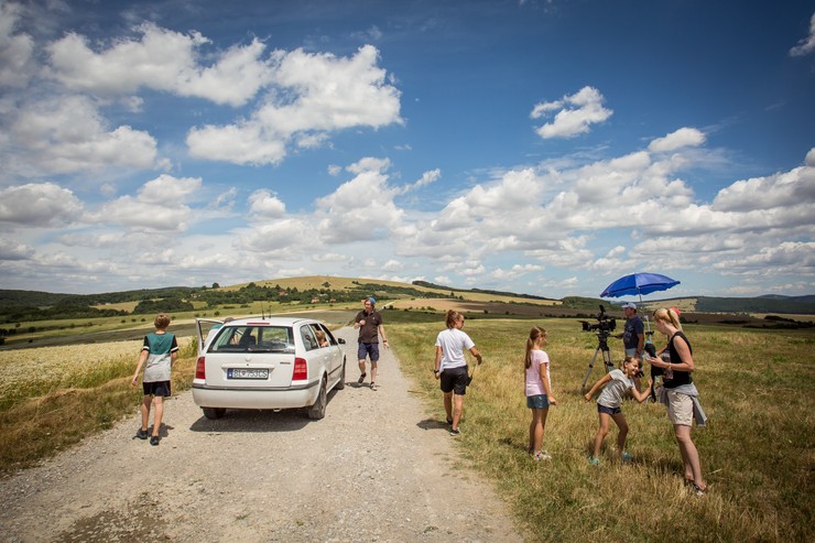 Prázdniny - Nakrúcanie detí v aute