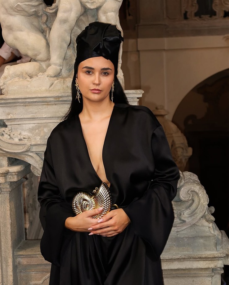 Ema Fajnor - outfity na módnych prehliadkach