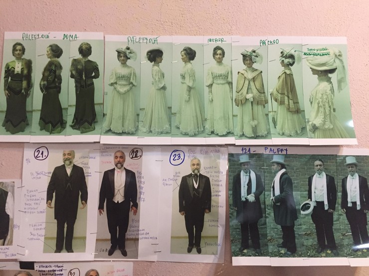 1890 - Kostýmy a korzety