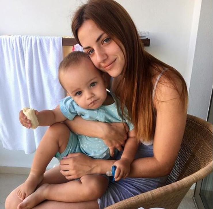 Kulyho manželka so synom