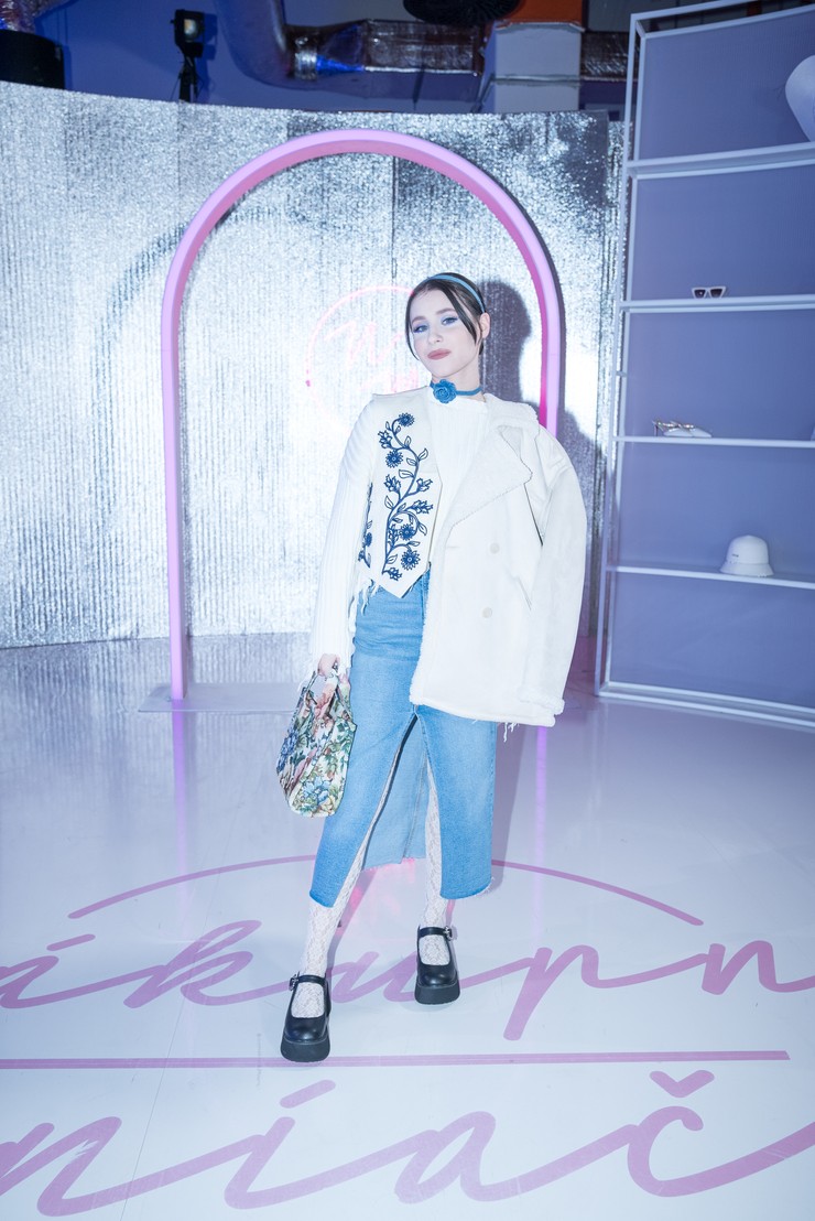 Nákupné maniačky: téma Cieľová destinácia - Nevena