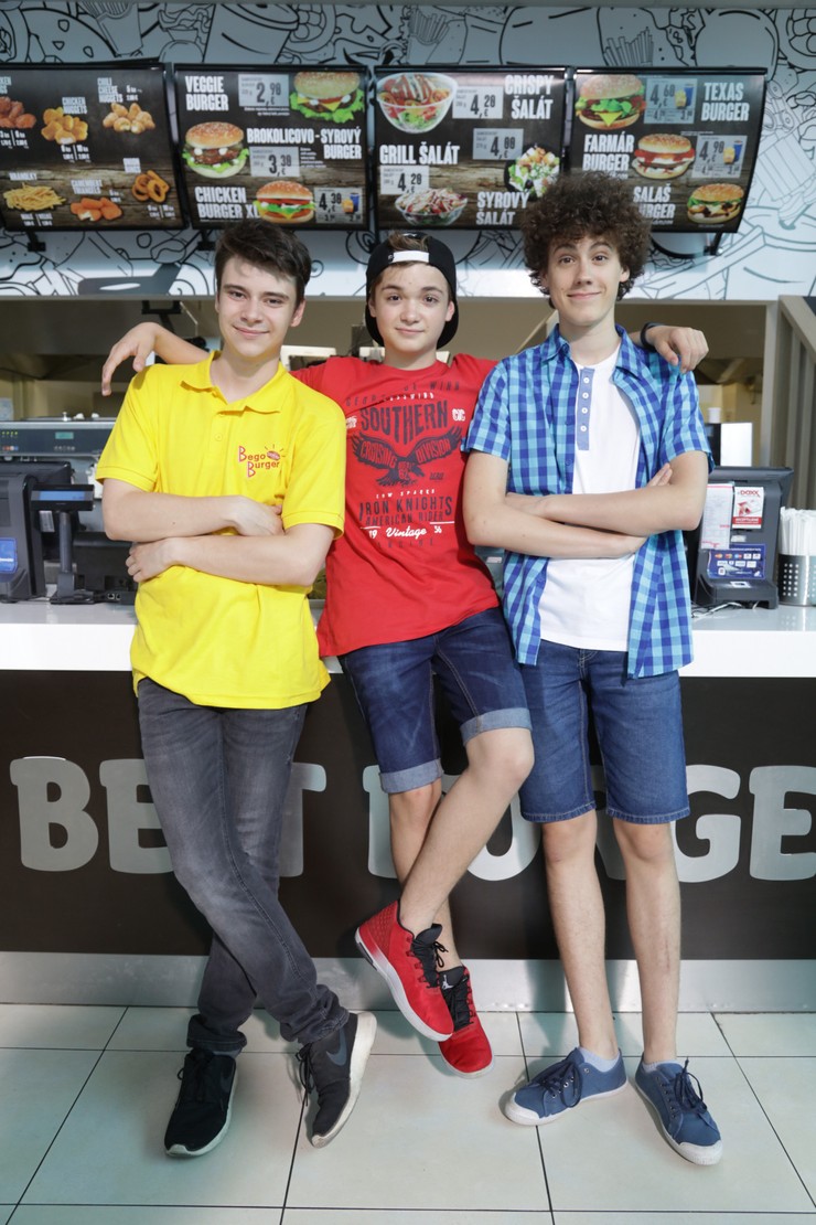NAŠI - Bego Burger - Gregor Max a David