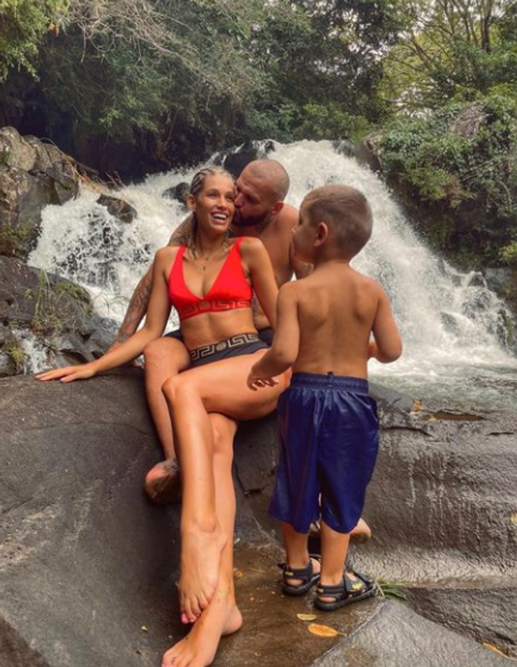 Jasmina Alagič s manželom Rytmusom a synčekom na Mauríciu