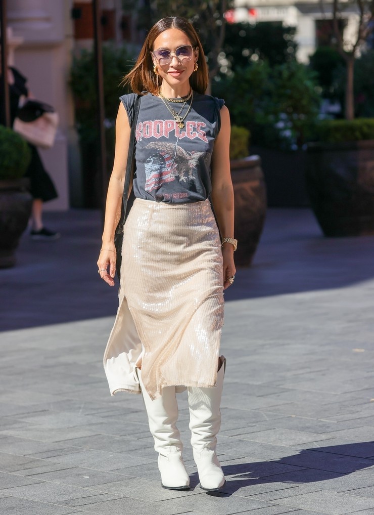 Nákupné maniačky - outfity s flitrami