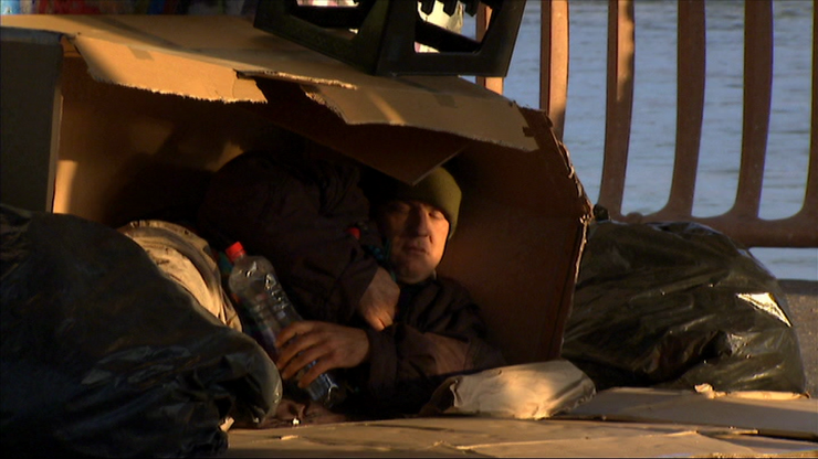 Roman Luknár ako bezdomovec v Paneláku 15